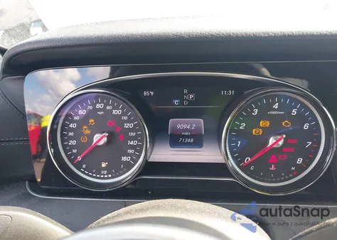 2019 Mercedes-Benz E 300 4Matic z USA, uszkodzony, nr VIN WDDZF4KB0KA517748